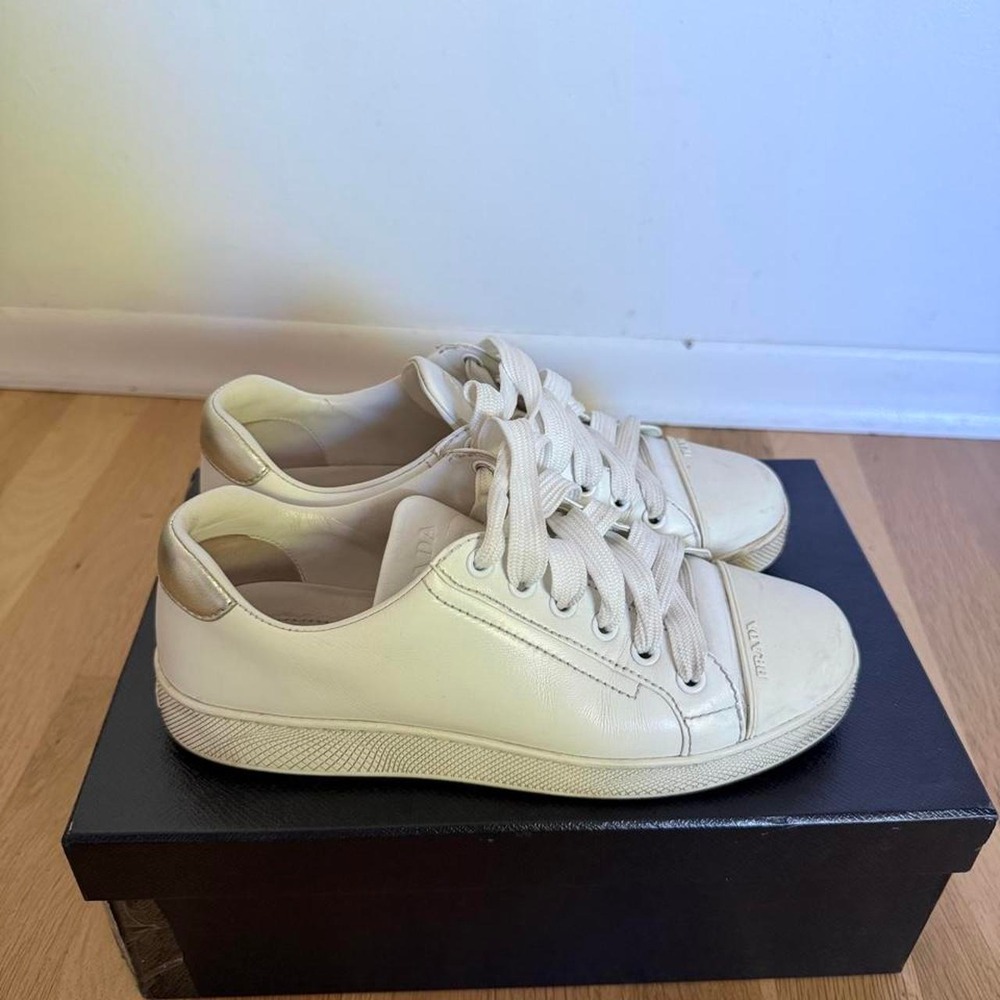 Prada white nappa leather sneakers in size 36